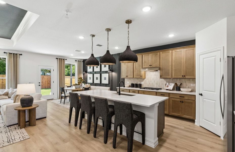 Representative furnished interior of a home built from the Sweetwater by Pulte Homes in Kings Way, Denton (Image 18).