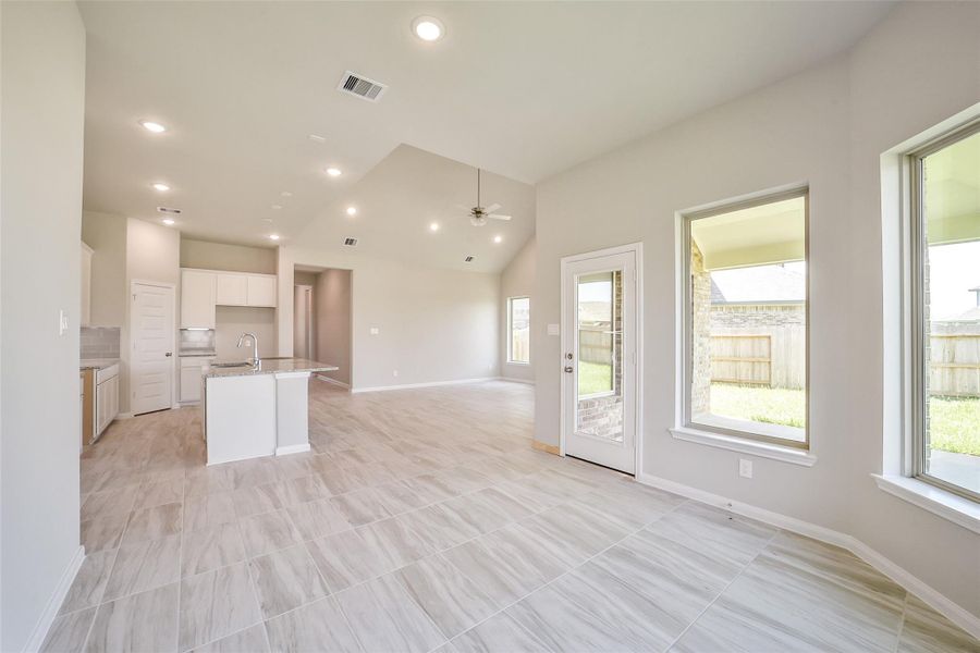 Image 33 of a home in . Image 33 of a home in .