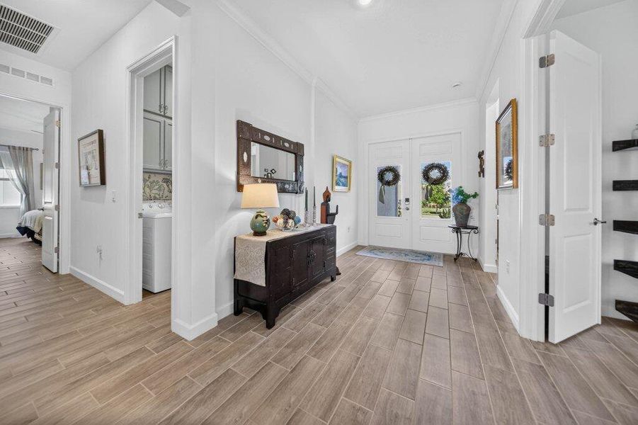 foyer1.jpg-SMALL foyer1.jpg-SMALL