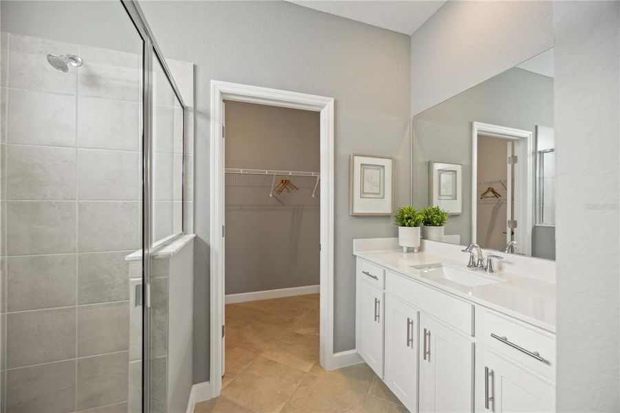 Furnished interior view inside a new home in , Englewood (Image 36).