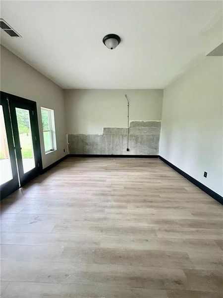 Spacious, unfurnished interior of a new home in , Atlanta (Image 50).