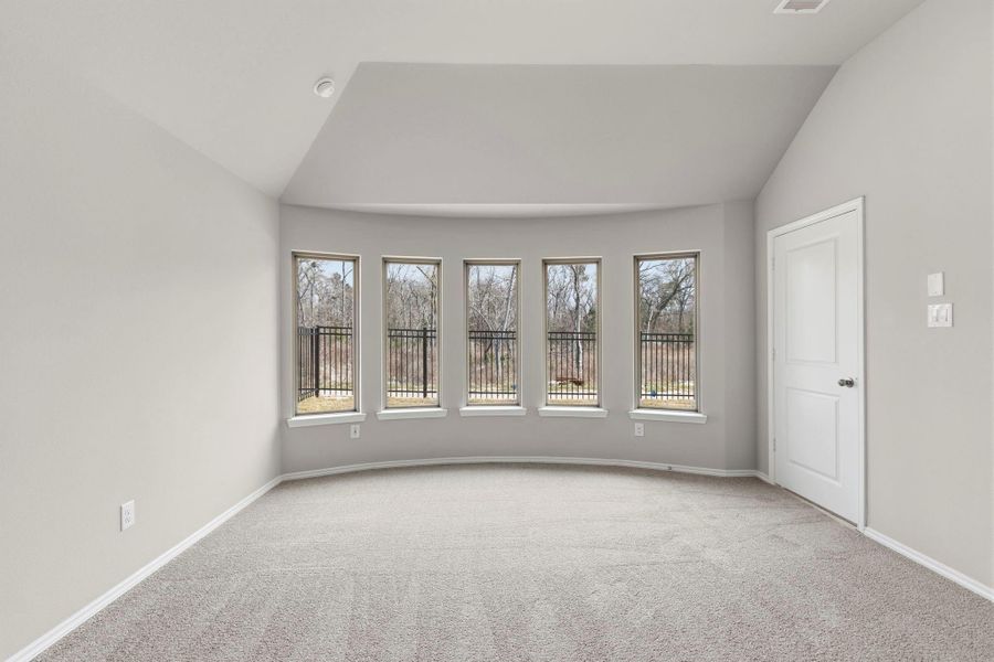Spacious, unfurnished interior of a new home in Grand Central Park, Conroe (Image 24).
