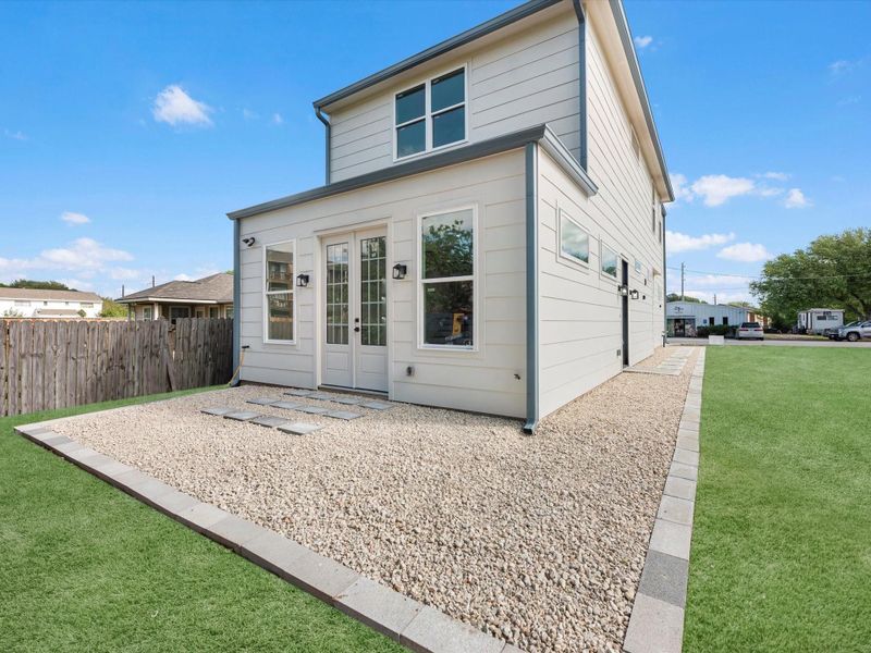 Exterior details and patio area of a home in , Sealy (Image 3).