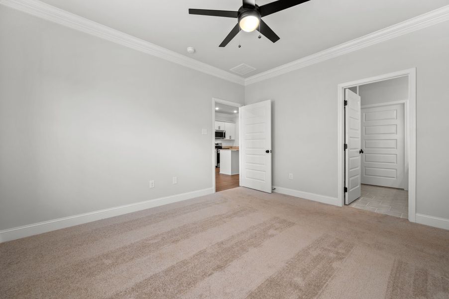 Spacious, unfurnished interior of a new home in Saddlebrook, Murfreesboro (Image 49).