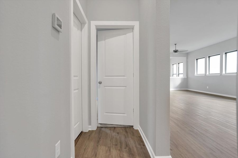 Spacious, unfurnished interior of a new home in Sunterra 50s, Katy (Image 37). Spacious, unfurnished interior of a new home in Sunterra 50s, Katy (Image 37).