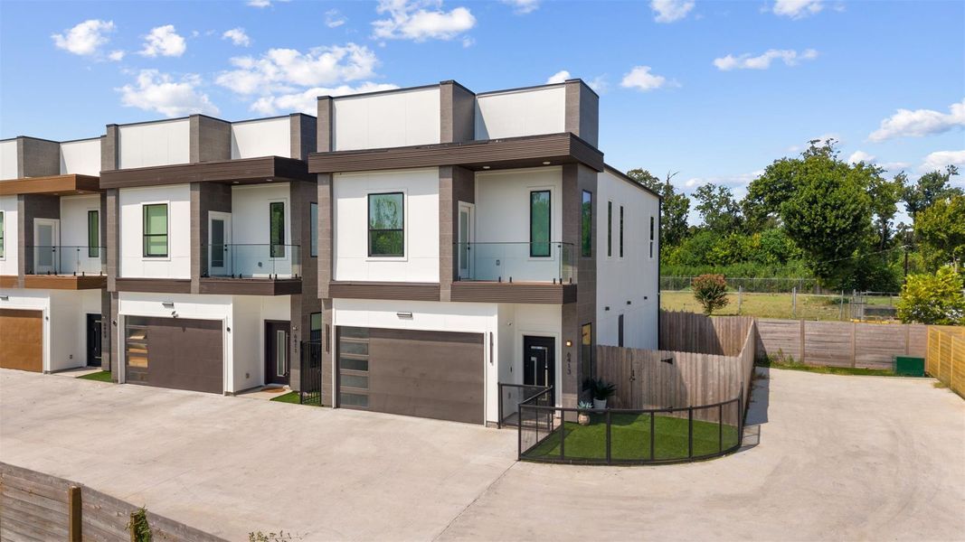 Front exterior of a new home in , Houston, TX, highlighting curb appeal (Image 27). Front exterior of a new home in , Houston, TX, highlighting curb appeal (Image 27).