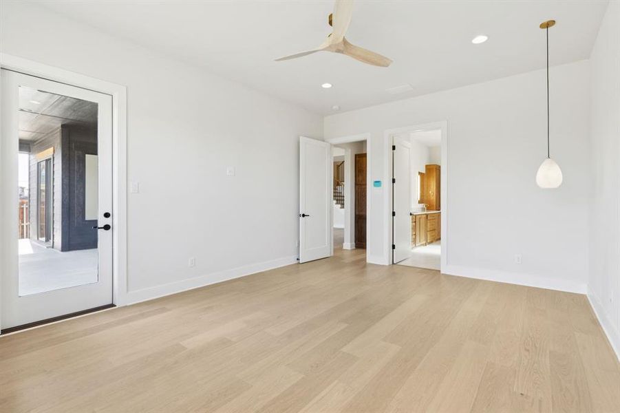 Spacious, unfurnished interior of a new home in , Roanoke (Image 18).