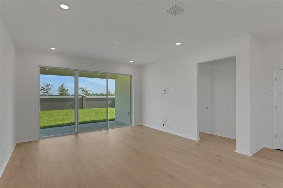 Spacious, unfurnished interior of a new home in Seaire, Parrish (Image 20). Spacious, unfurnished interior of a new home in Seaire, Parrish (Image 20).