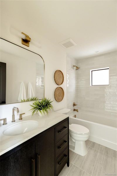 Bathroom adjacent to Third Bedroom