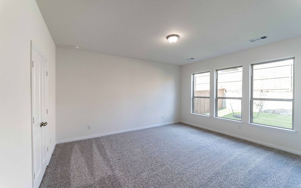 Spacious, unfurnished interior of a new home in La Terra, Celina (Image 21).