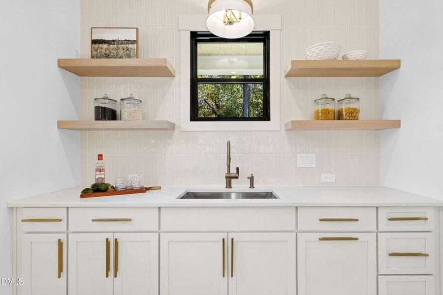 027-487784-IMG_8487 027-487784-IMG_8487