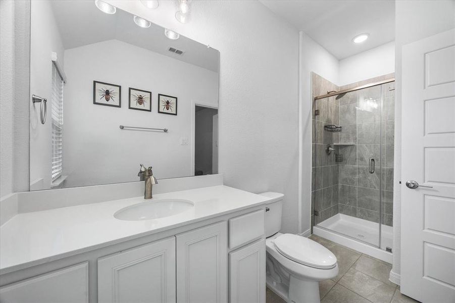 ensuit guest bathroom