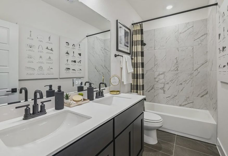 Plan 4069 Bath 3 - Staged - 22 of 23