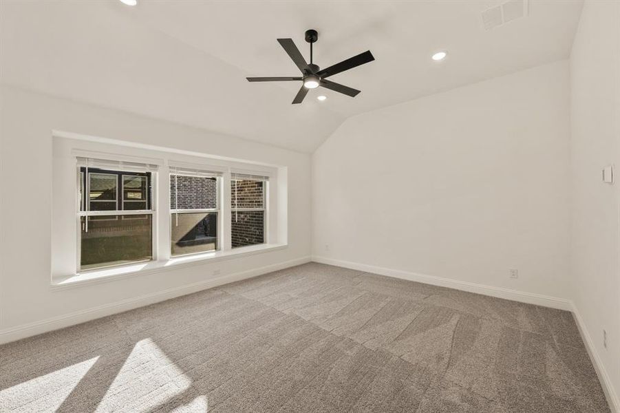 Spacious, unfurnished interior of a new home in Meadow Vista 60-65, Anna (Image 21).