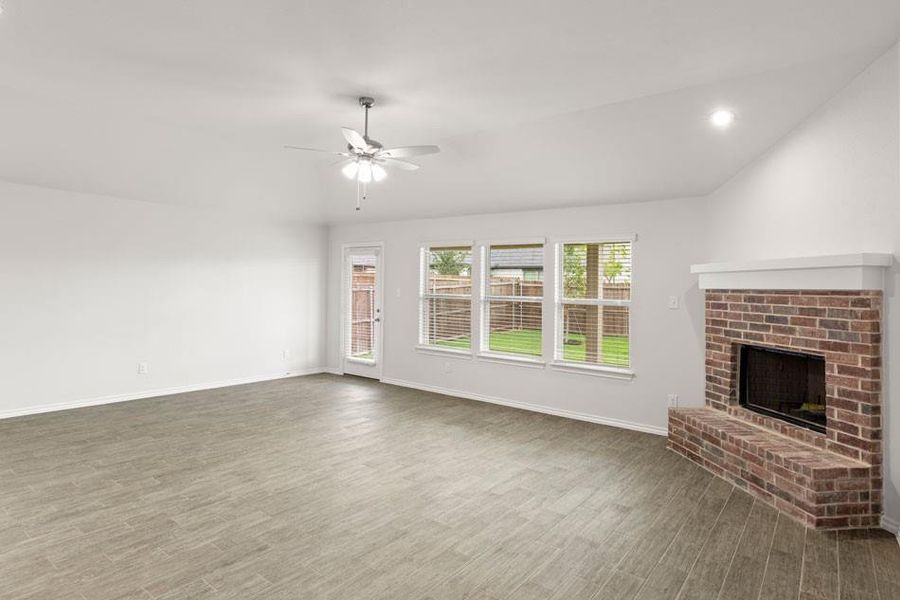 Spacious, unfurnished interior of a new home in DeBerry Reserve, Royse City (Image 32). Spacious, unfurnished interior of a new home in DeBerry Reserve, Royse City (Image 32).