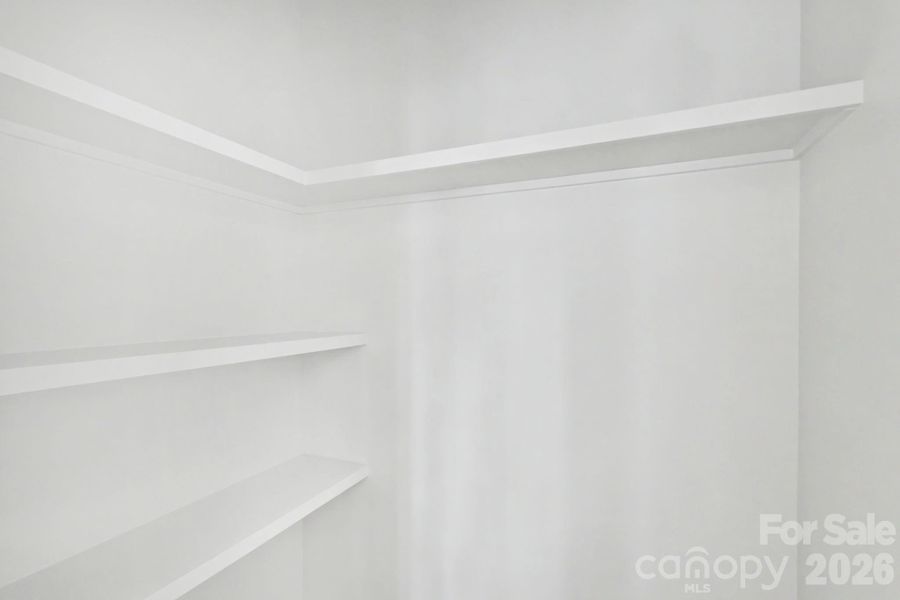 Walk-in Closet 2 Walk-in Closet 2