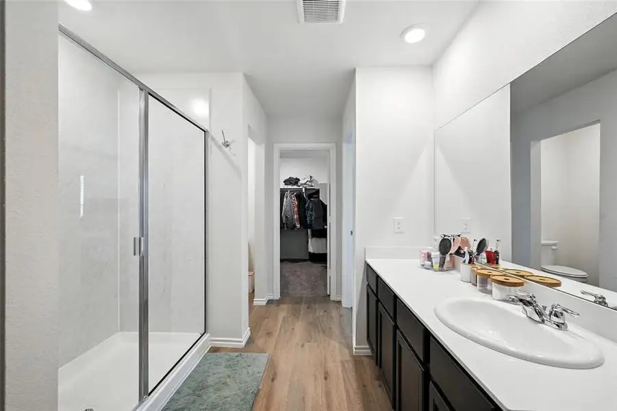 Furnished interior view inside a new home in , Sherman (Image 9).