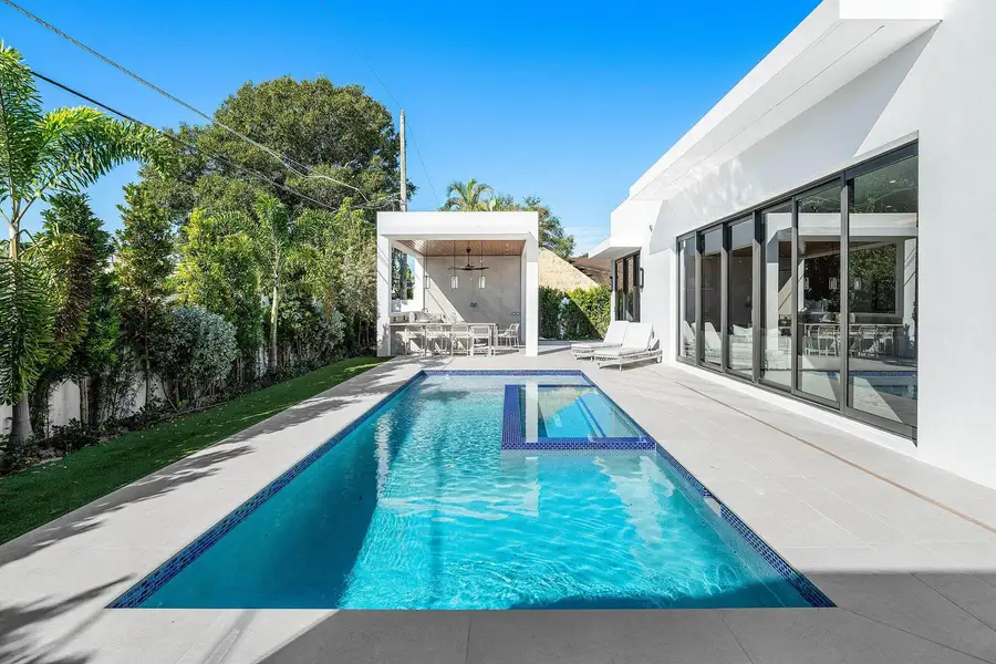 043-680HastingsStreet-BocaRaton-FL-33487
