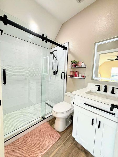 Furnished interior view inside a new home in , New Braunfels (Image 31). Furnished interior view inside a new home in , New Braunfels (Image 31).