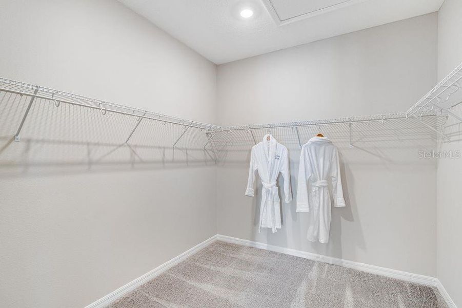 Spacious, unfurnished interior of a new home in Center Lake Ranch Community Group Page, St. Cloud (Image 20).