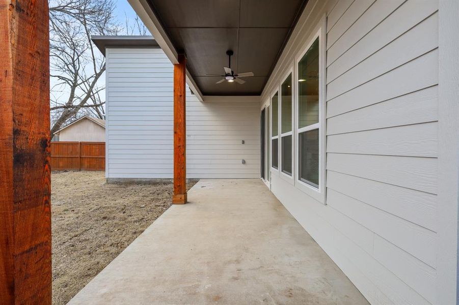 View of patio / terrace with ceiling fan