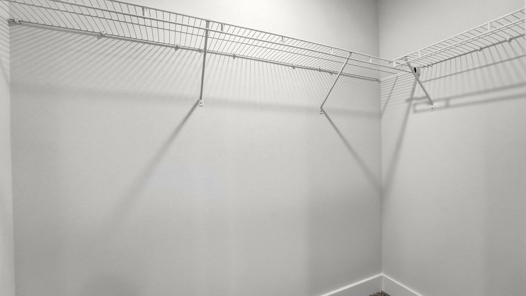 Spacious, unfurnished interior of a new home in Chateau Nemours, Port Saint Joe (Image 37).