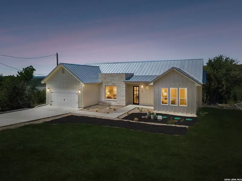 Exterior details and patio area of a home in , Canyon Lake (Image 3).