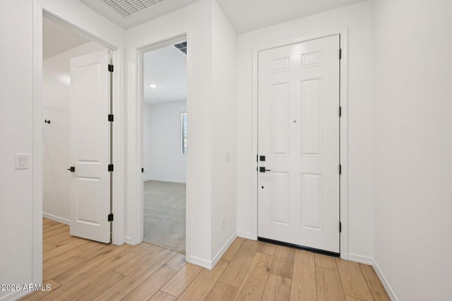 5-web-or-mls-77th Dr-S1403-004