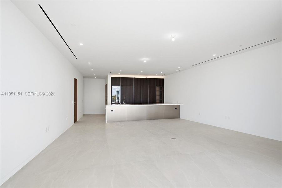 Spacious, unfurnished interior of a new home in , Miami (Image 21).