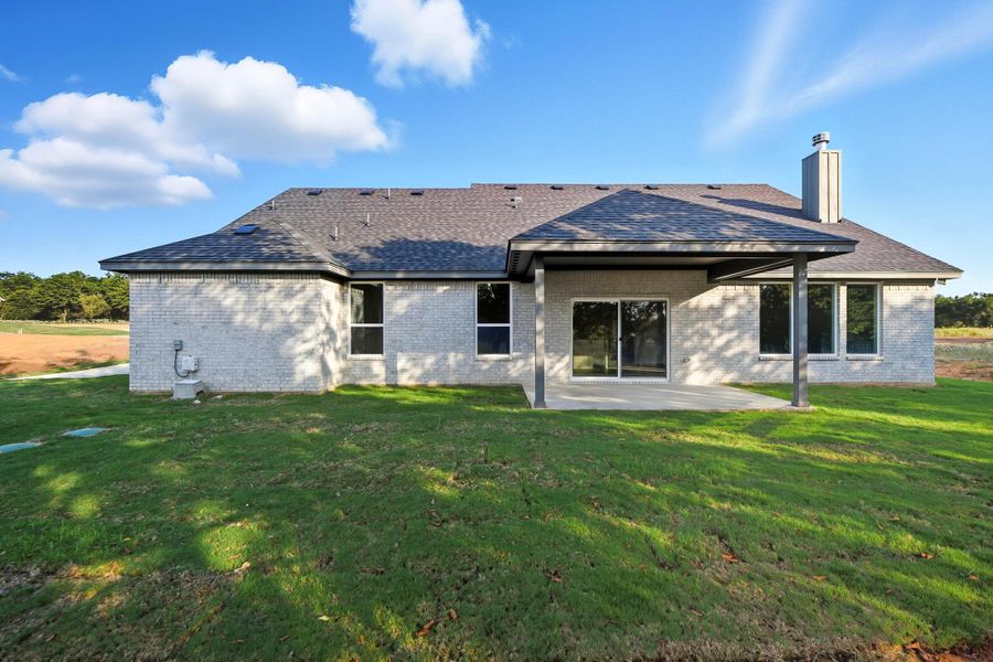 Representative exterior details of a home built from the Garrison III by Cheldan Homes in Arbor Oaks, Boyd (Image 20).