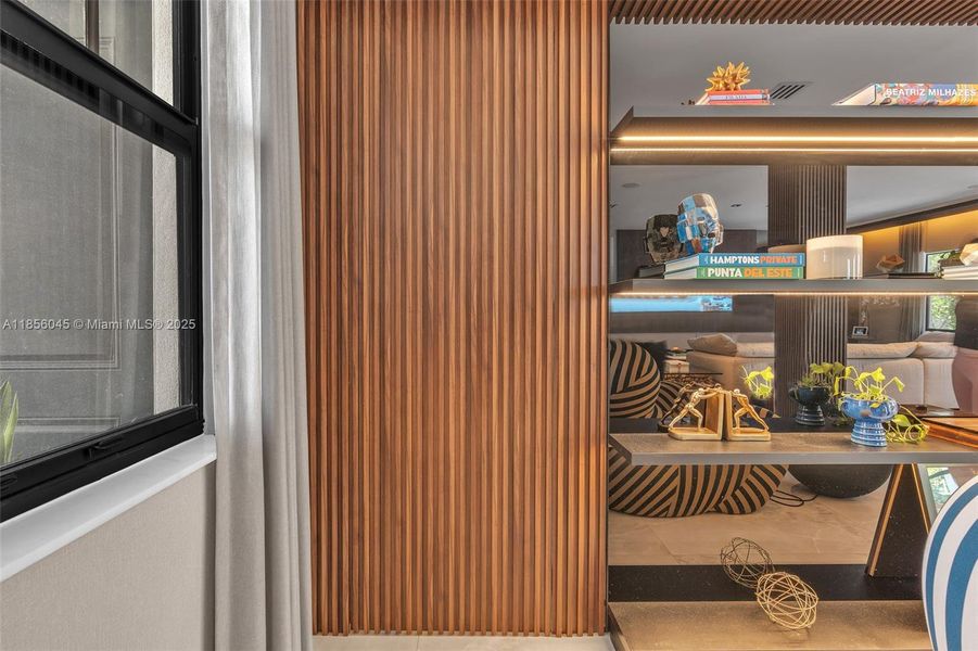 Furnished interior view inside a new home in , Miramar (Image 24).