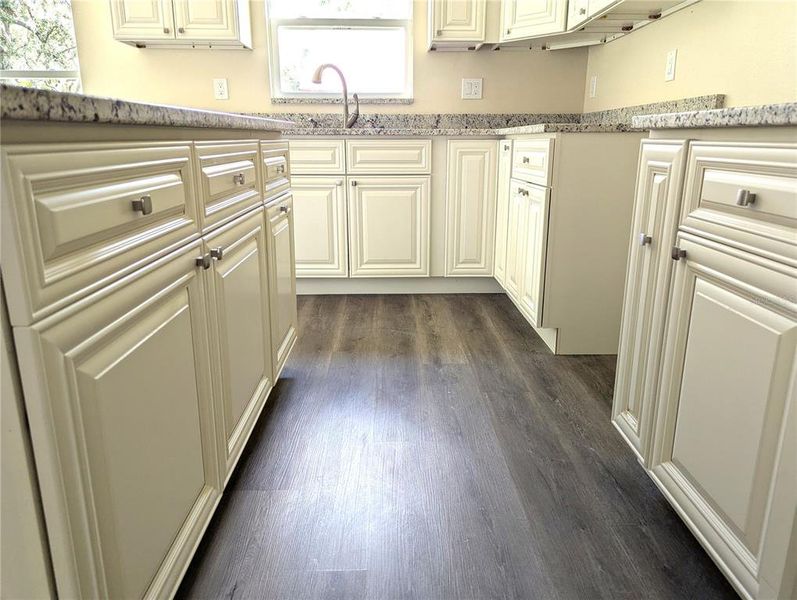 Furnished interior view inside a new home in , Mulberry (Image 13).