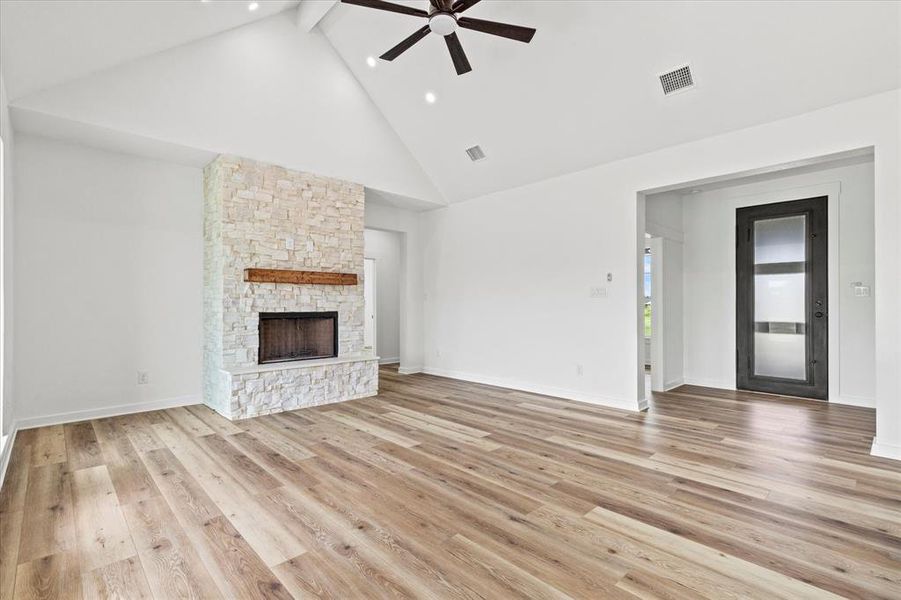 Spacious, unfurnished interior of a new home in , Emory (Image 19).
