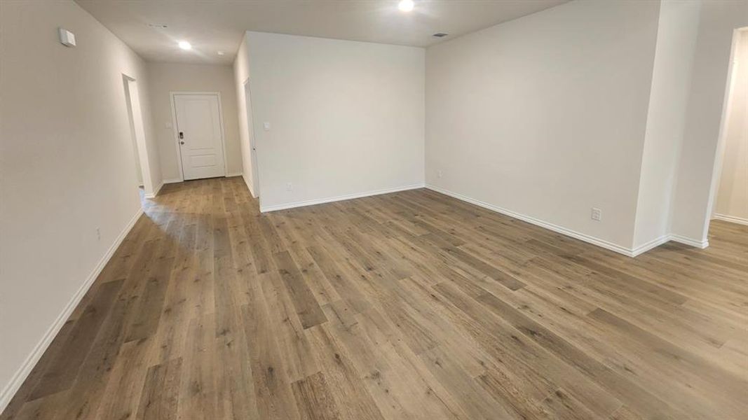 Spacious, unfurnished interior of a new home in Waverly Estates, Josephine (Image 11).
