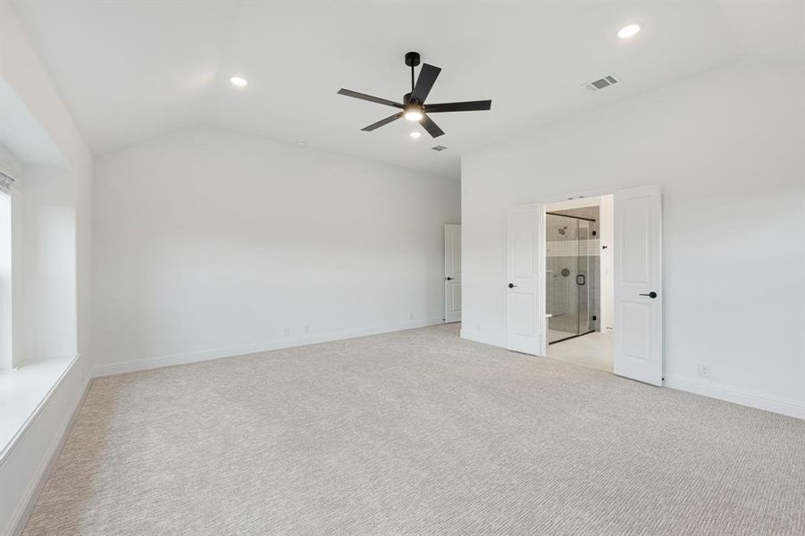 Spacious, unfurnished interior of a new home in East Oak Creek, Commerce (Image 38). Spacious, unfurnished interior of a new home in East Oak Creek, Commerce (Image 38).