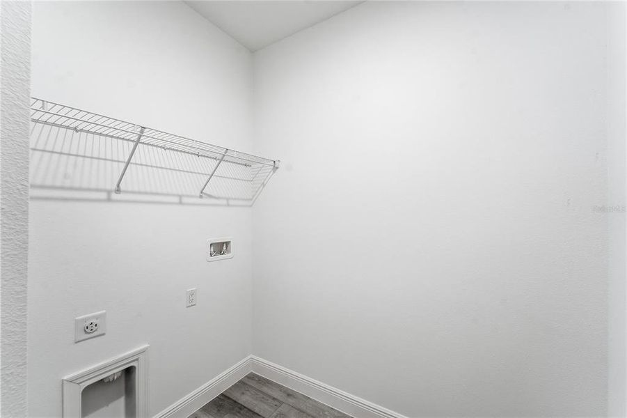 Spacious, unfurnished interior of a new home in , Ocala (Image 12).