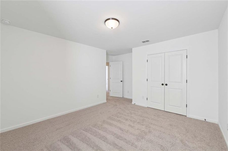 Spacious, unfurnished interior of a new home in Creekside, Dawsonville (Image 38).