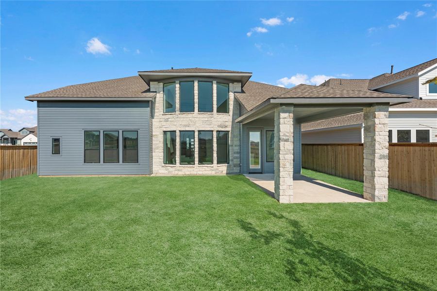 Exterior details and patio area of a home in Fulshear Lakes - 60', Fulshear (Image 3). Exterior details and patio area of a home in Fulshear Lakes - 60', Fulshear (Image 3).