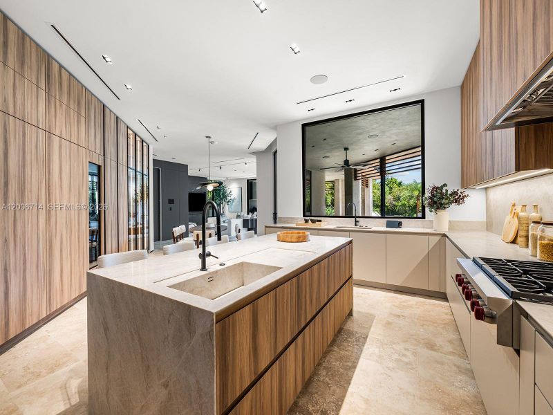 Furnished interior view inside a new home in , Pinecrest (Image 9).