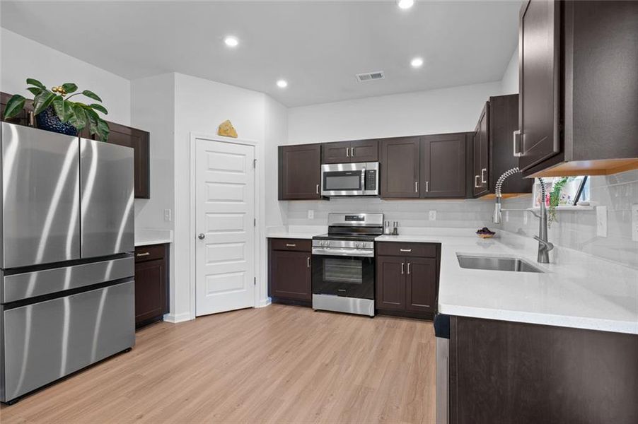 Furnished interior view inside a new home in , Cartersville (Image 6).