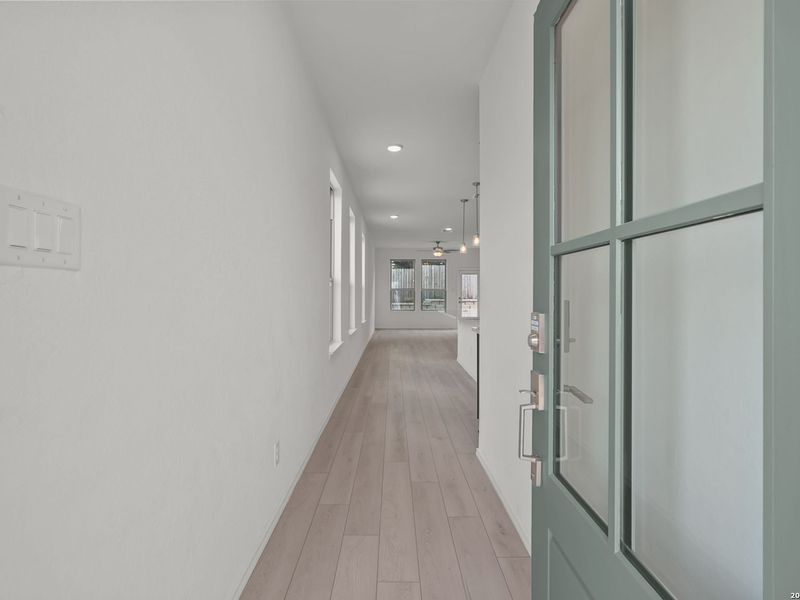 Spacious, unfurnished interior of a new home in Meadows at Oak Creek, San Antonio (Image 18). Spacious, unfurnished interior of a new home in Meadows at Oak Creek, San Antonio (Image 18).