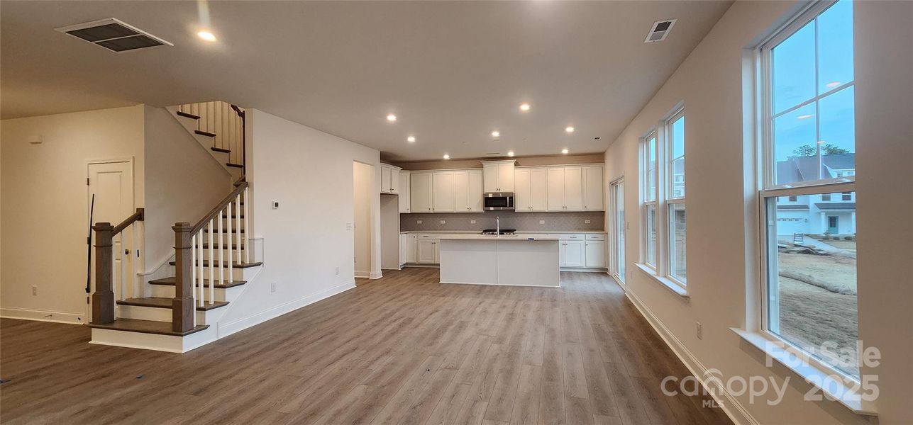 Spacious, unfurnished interior of a new home in Lakeside Glen, York (Image 13). Spacious, unfurnished interior of a new home in Lakeside Glen, York (Image 13).