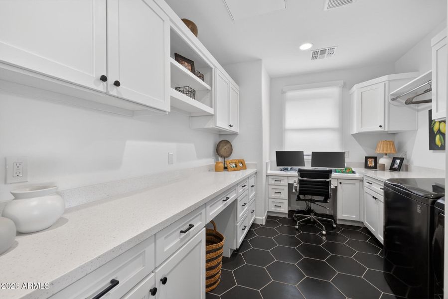 46) LAUNDRY ROOM 46) LAUNDRY ROOM