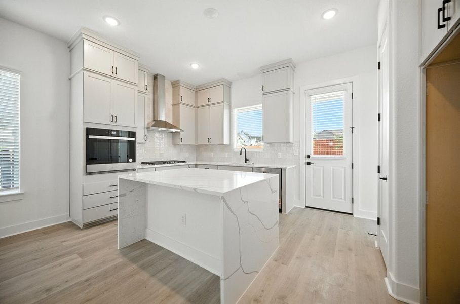 Furnished interior view inside a new home in Foxfield, Austin (Image 4).