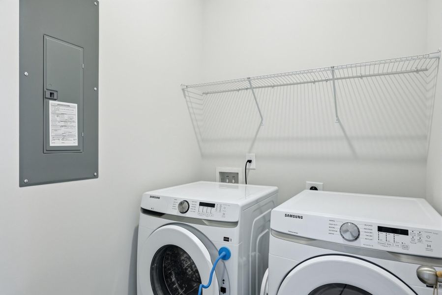 Close-up of interior finishes inside a home in Carnes Crossroads, Summerville (Image 20).