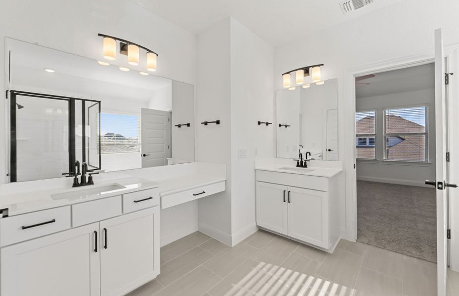 Furnished interior view inside a new home in Santa Rita Ranch, Liberty Hill (Image 6). Furnished interior view inside a new home in Santa Rita Ranch, Liberty Hill (Image 6).