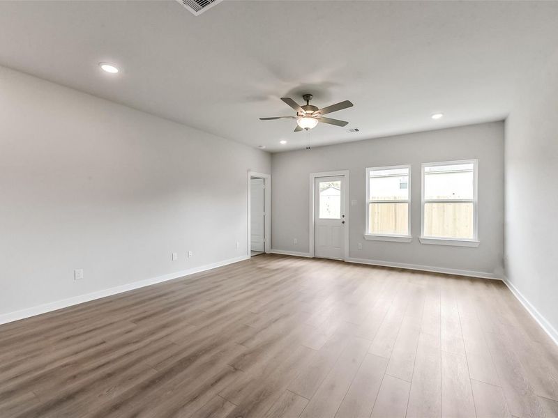 Spacious, unfurnished interior of a new home in The Villages at WestPointe, Dayton (Image 27).