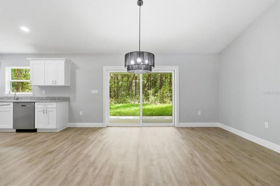 Spacious, unfurnished interior of a new home in , Dunnellon (Image 28).