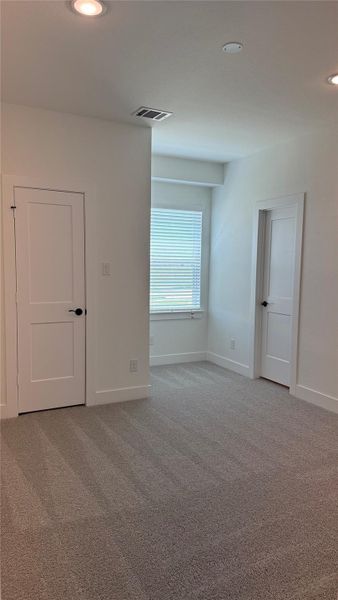 Spacious, unfurnished interior of a new home in , Missouri City (Image 22). Spacious, unfurnished interior of a new home in , Missouri City (Image 22).