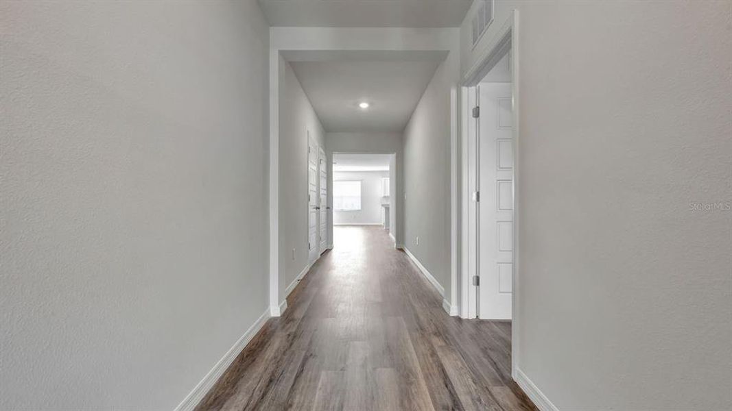 Spacious, unfurnished interior of a new home in , Haines City (Image 12).